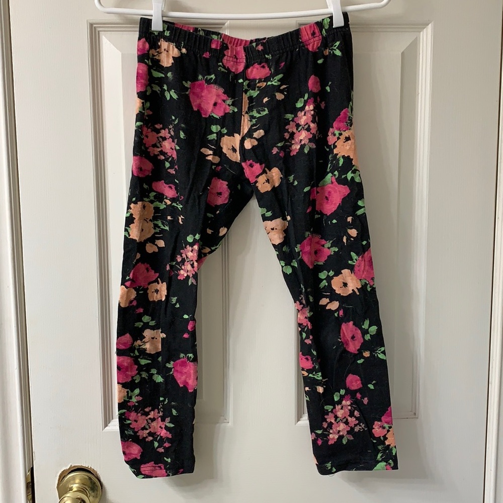 🌷3 for $25🌷French Laundry, US S, Black Pink & Peach Floral Capris